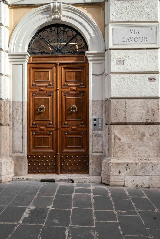 Exclusive In The Centre Of 103 Rom